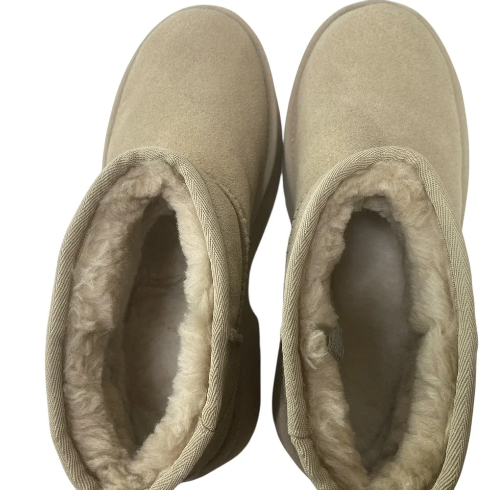 NWOB UGG‎ Women's Platform Boots 10 Tan Suede Shearling Ankle Rockabilly Grunge